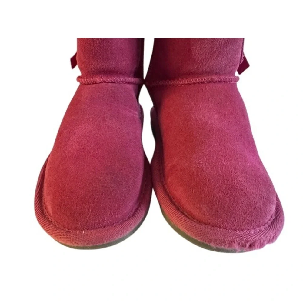 Koolaburra by UGG Pink Suede Boots Kids Bow Accents Winter‎ Shoes - Size 8